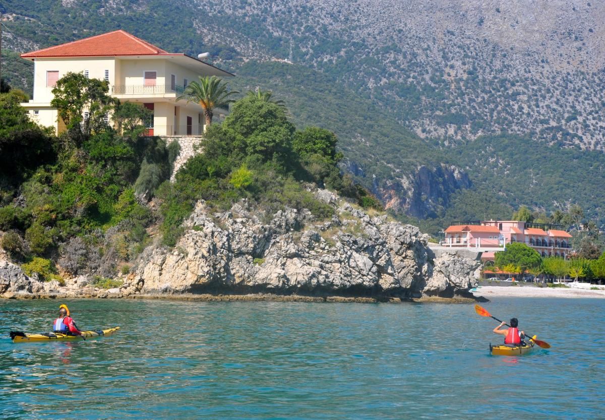 Location Oceanis Hotel & Harbour View Apartments in Poros Kefalonia