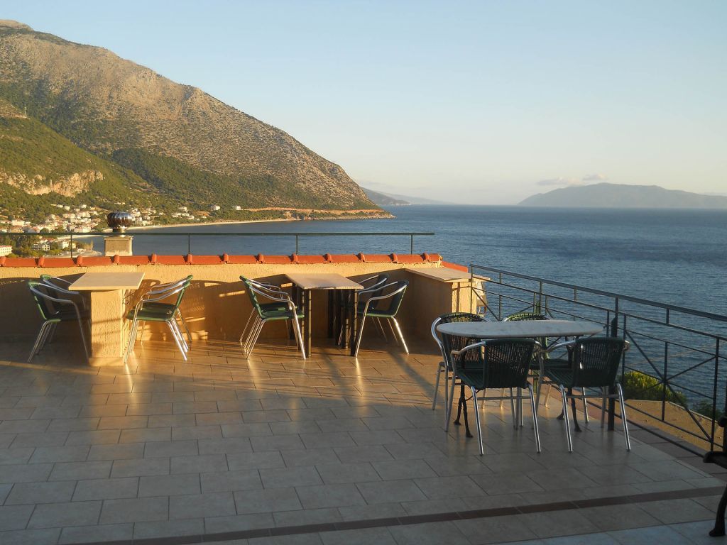 Home - Oceanis Hotel & Harbour View Apartments in Poros Kefalonia